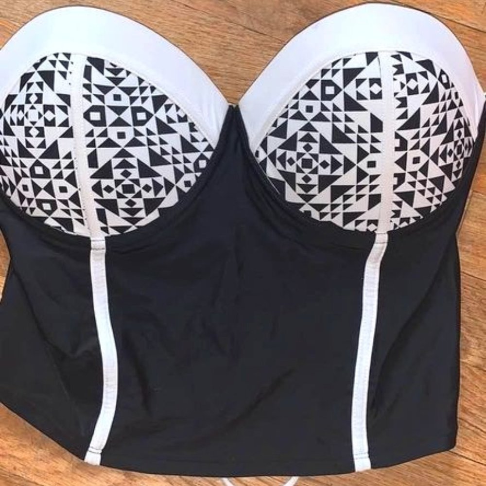 1X Strapless Swimming Suit Top
